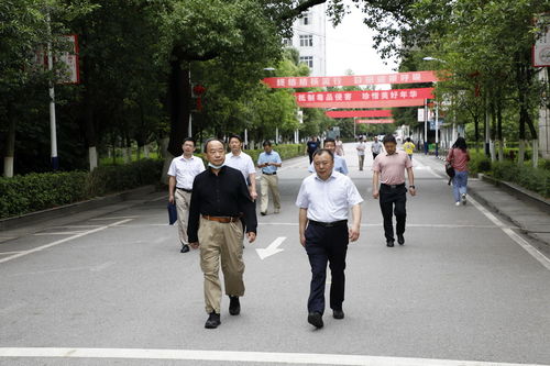 湖北省教育信息化发展中心专家莅临我校检查指导工作